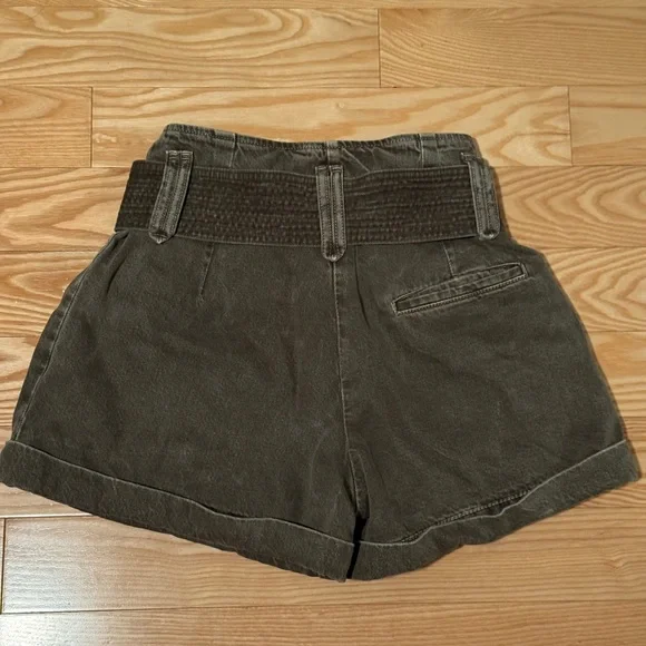 Sezane Dark Khaki Green Rome Shorts - Picture 3 of 4